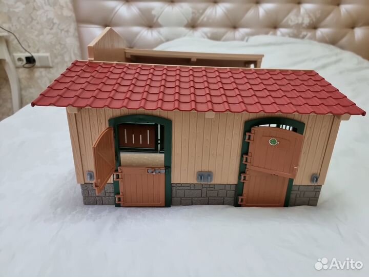 Игровой набор Schleich Конюшня с аксессуарами 4219