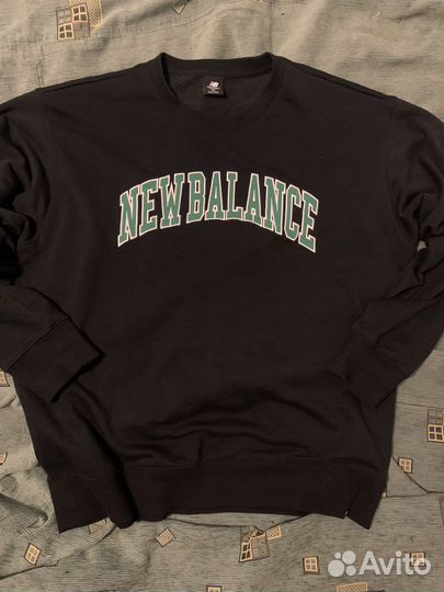 Свитшот New Balance