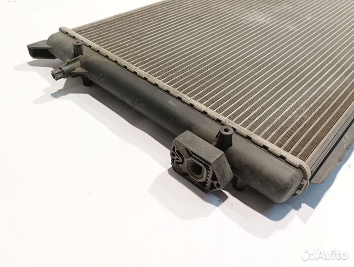 Радиатор охлаждения двс на Skoda Octavia A5