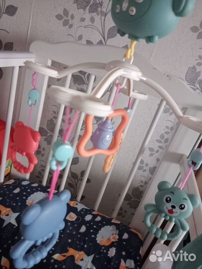 Мобиль на детскую кроватку