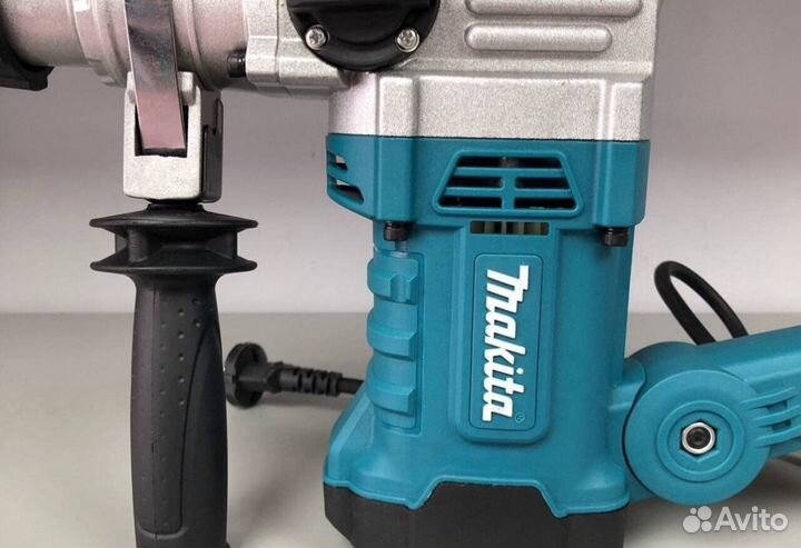 Перфоратор сетевой Makita 1680w -7Дж