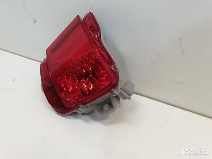 Фонарь противотуманный задний правый Toyota Land