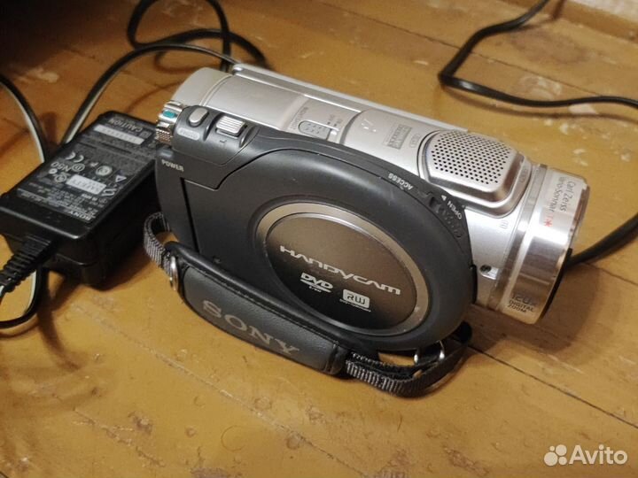 Видеокамера sony handycam DCR - DVD505