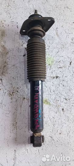 Амортизатор задний Ниссан