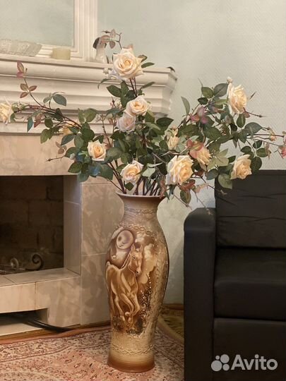 Ваза напольная с цветами