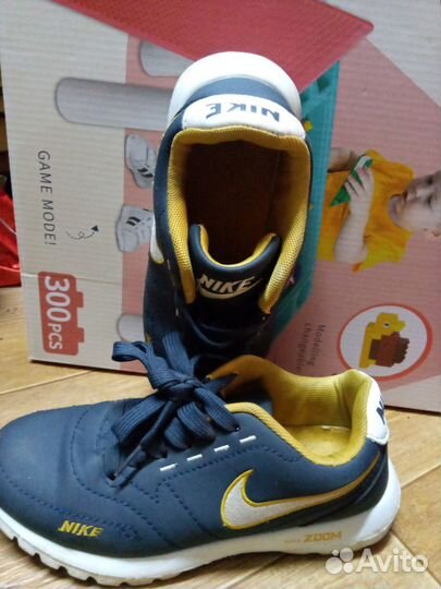 Кроссовки Nike