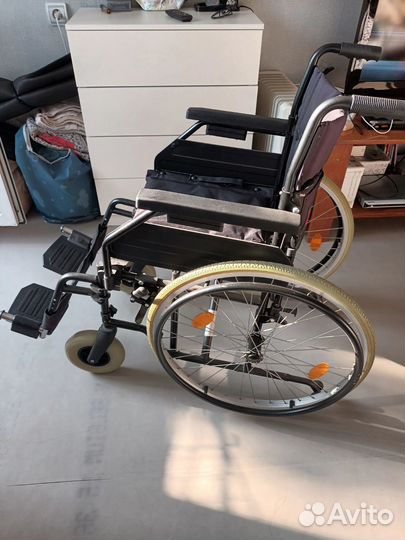 Инвалидная коляска новая