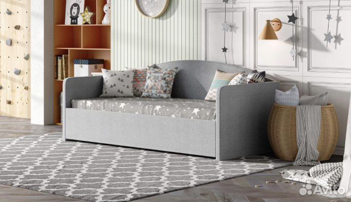 Кровать для ретенка подростка с мягкими спинками