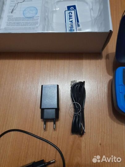 Зарядное устройство под камеру