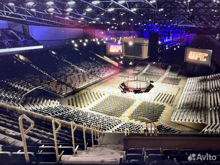 UFC 294 Abu Dhabi 2023 платина и сильвер