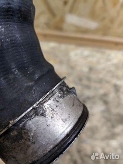 Патрубок Воздуха Турбины Транспоретр т5 7H0145790A