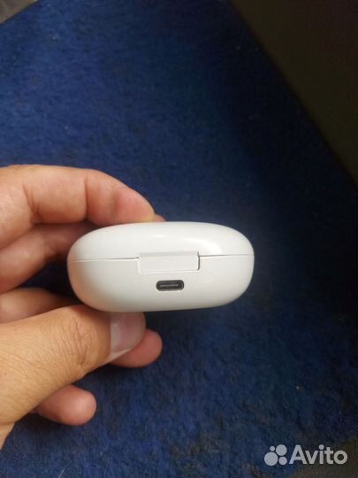 Кейс Беспроводные наушники JBL Free II, белый