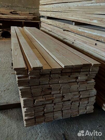 Строительные материалы: доски лиственницы