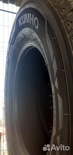 Kumho 225/70 R15C