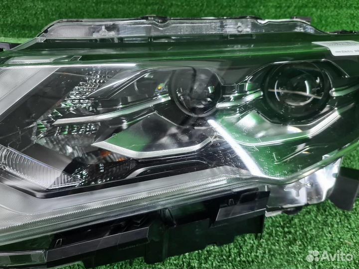 Фара левая Nissan X-Trail