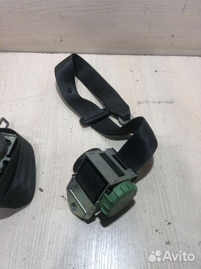 Ремень безопасности задний Шкода Октавия А5