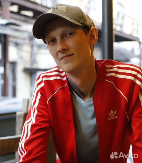 Столяр в только открывшуюся мастерскую