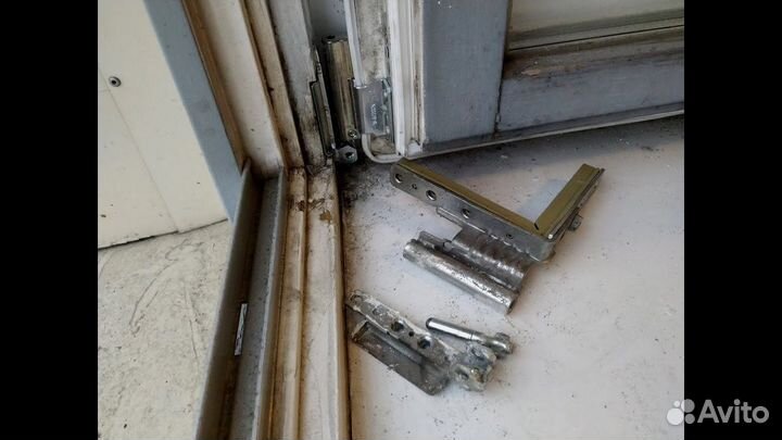 Замена фурнитуры на пластиковых окнах и дверях