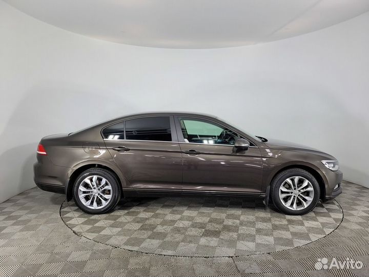 Volkswagen Passat, 2015