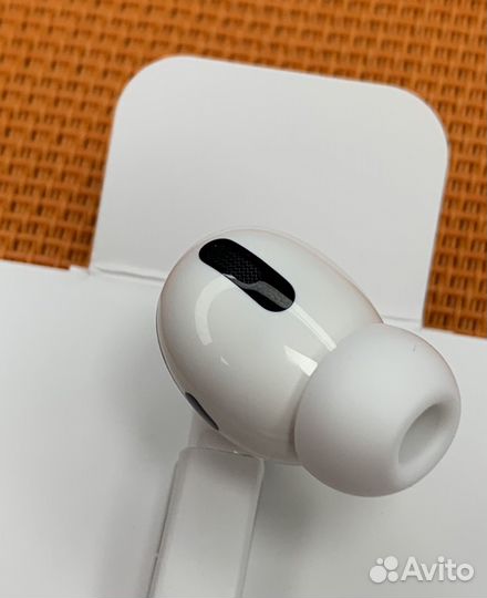 Новые Правый или Левый AirPods Pro