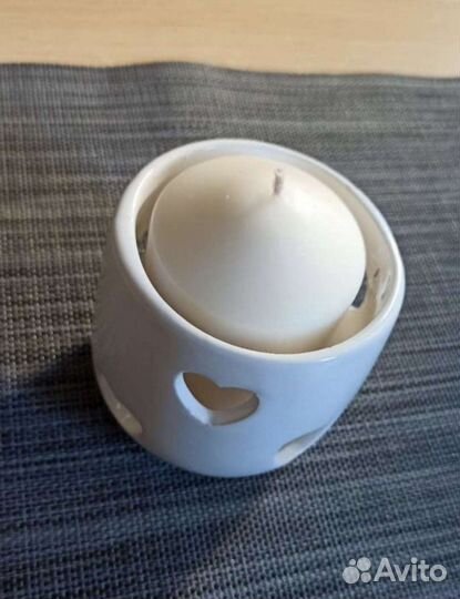 Подсвечник со свечой