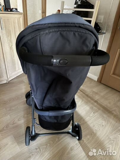 Детская прогулочная коляска