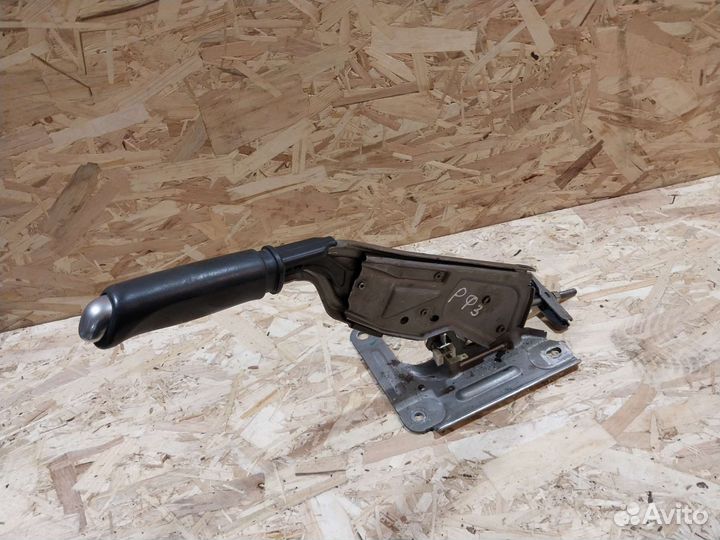 Рычаг стояночного тормоза Renault Fluence ручник