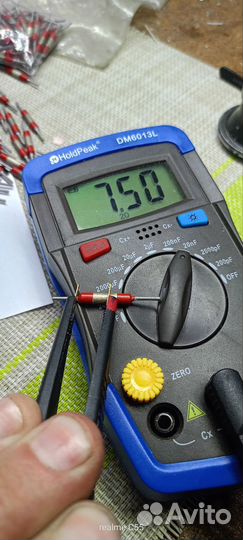 Конденсатор проходной