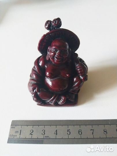 Статуэтка Нэцке Хотей с зонтом полистоун красный