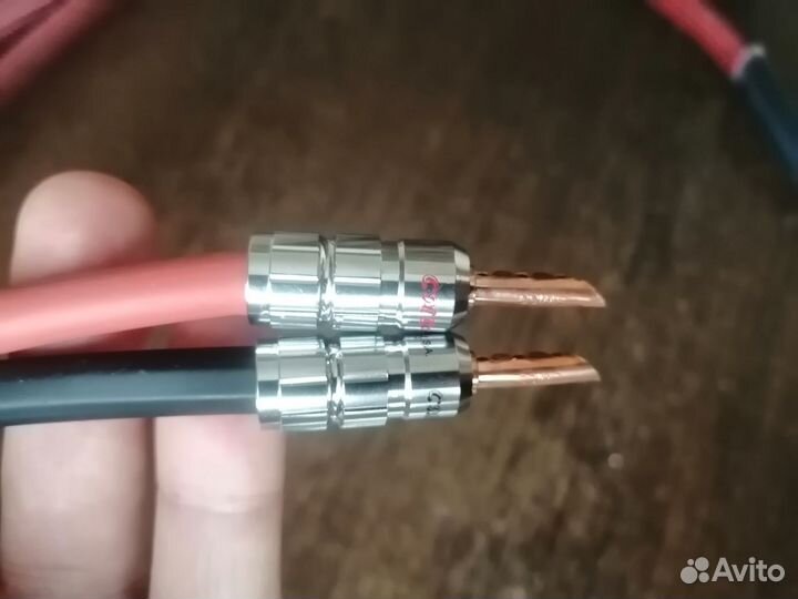 Акустический кабель van den hul