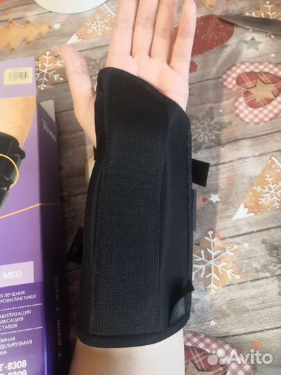 Бандаж на лучезапястный сустав