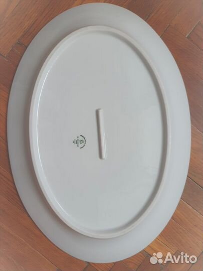 Продам 2 больших блюда (тарелки)