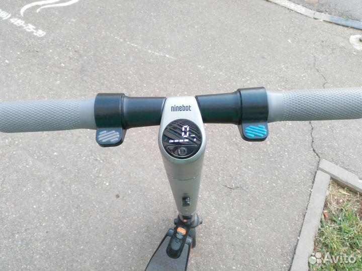 Электросамокат Ninebot Kickscooter ES2