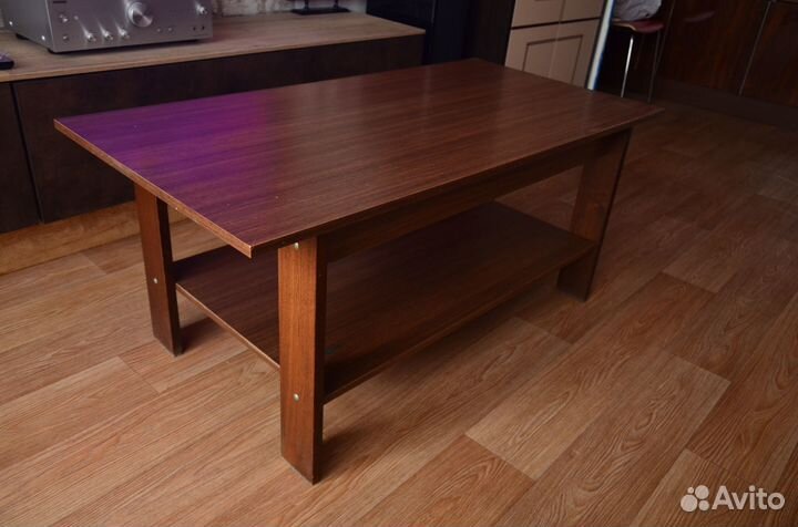 Журнальный столик