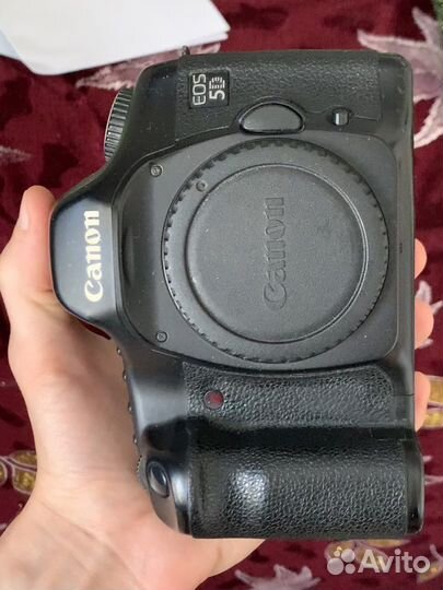 Зеркальный фотоаппарат canon 5d нужна юстировка