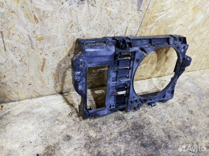 Диффузор вентилятора Peugeot 407 2005