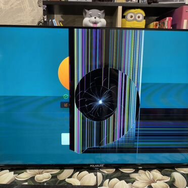 Телевизор SMART tv 43 дюйма новый битый