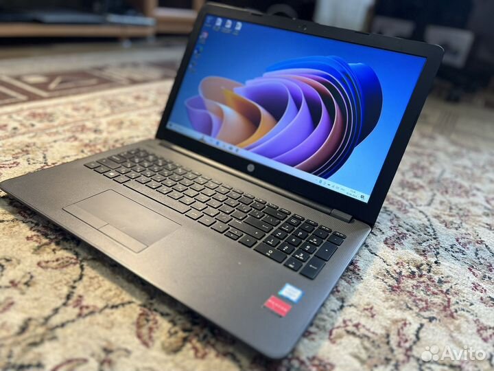 Игровой Ноутбук HP i3-6006u/6гб/R 520 2гб