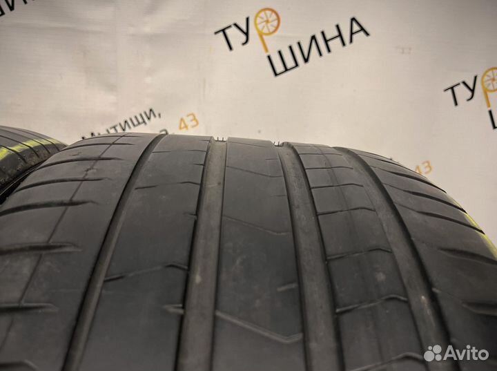 Pirelli P Zero PZ4 315/30 R22 94Y