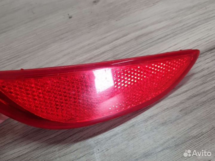 Отражатель в задний бампер Hyundai solaris 1 2010