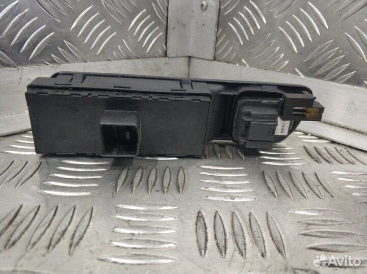 Блок управления стеклоподъемниками Volkswagen