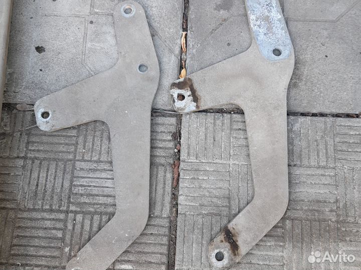 Фаркоп на renault sandero