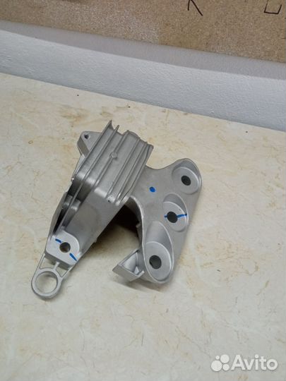 Подушка двигателя chevrolet malibu9 2016-2023 1.5L