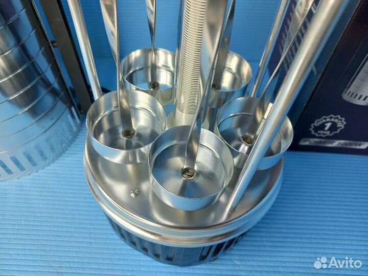 Электрошашлычница + 5 шампуров 1000вт lira