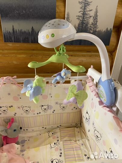 Музыкальный мобиль на кроватку