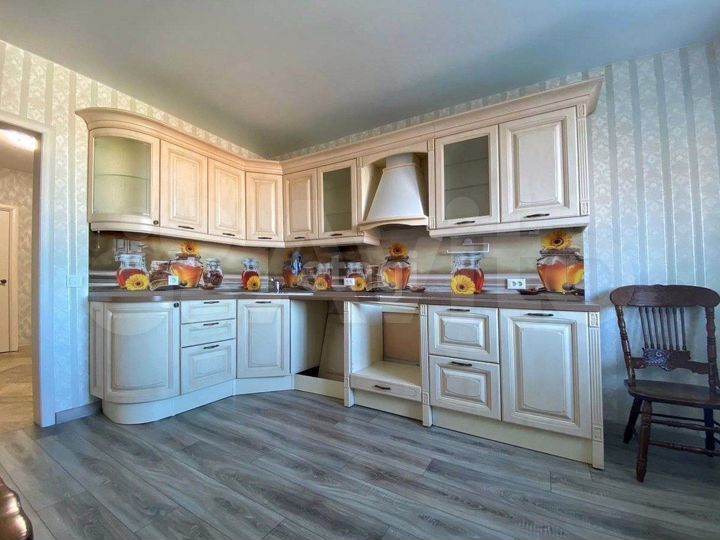 2-к. квартира, 83,4 м², 6/6 эт.