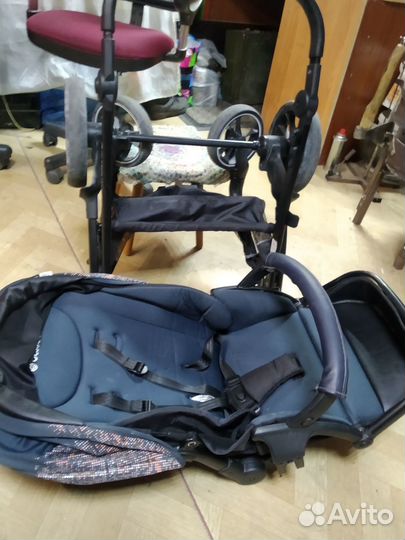 Прогулочная коляска