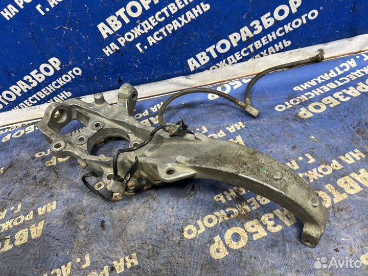 Передний левый поворотный кулак Infiniti Fx37