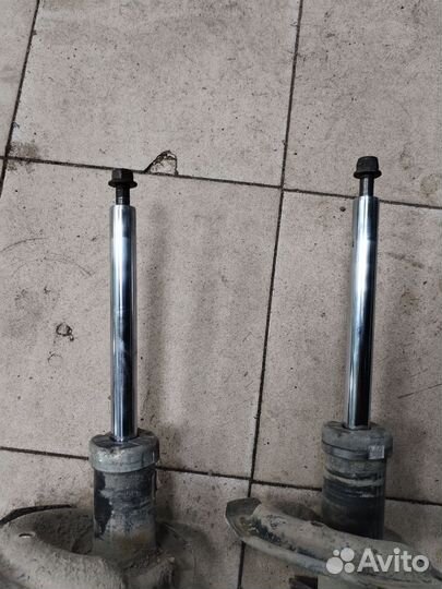 Стойки Mitsubishi lancer x 10 передние