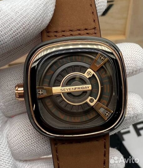 Мужские часы sevenfriday